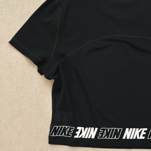 Nike Dri-FIT Women's Pro Sport District Crop Top - Picture 6 of 11